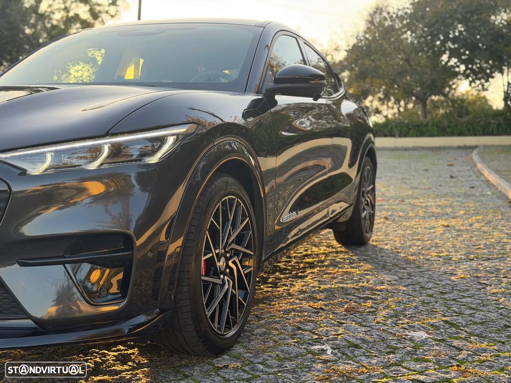 Ford Mustang Mach-E 98.7 kWh GT AWD - 27