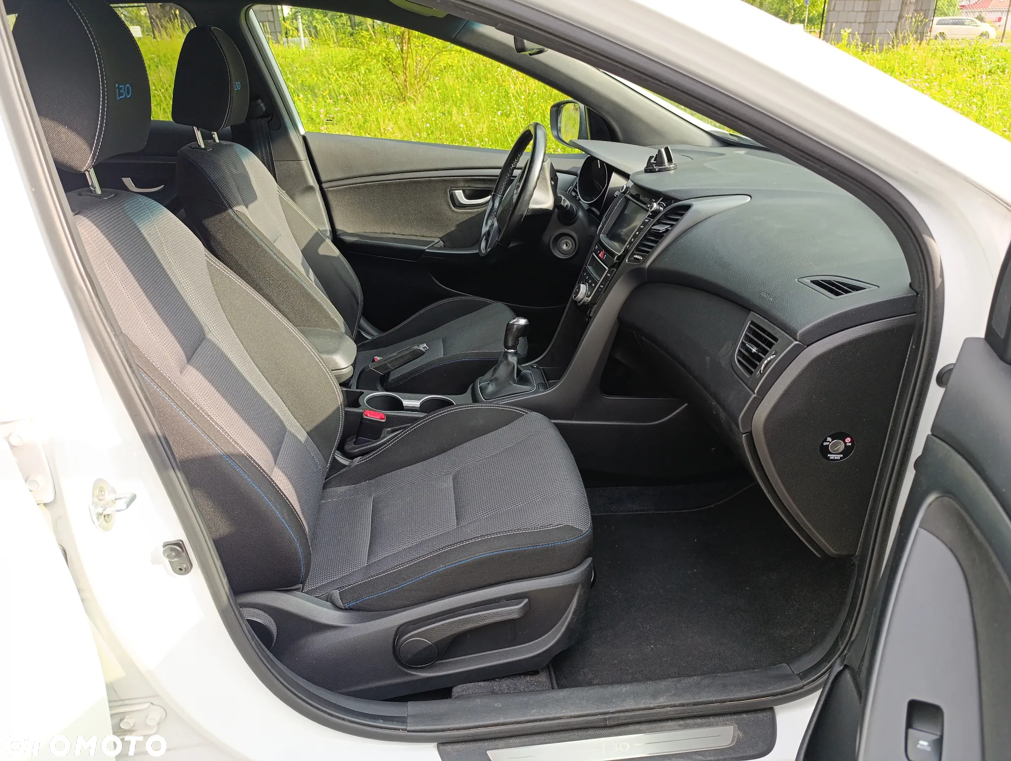 Hyundai i30 1.6 D GO - 12