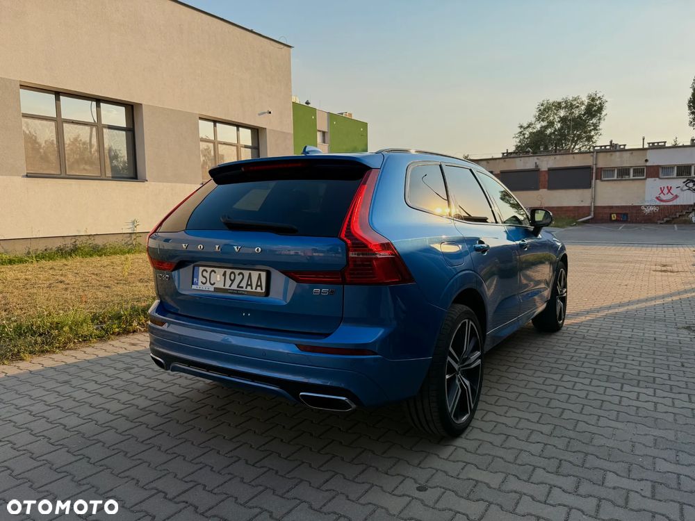 Volvo XC 60 B5 D AWD R-Design - 2