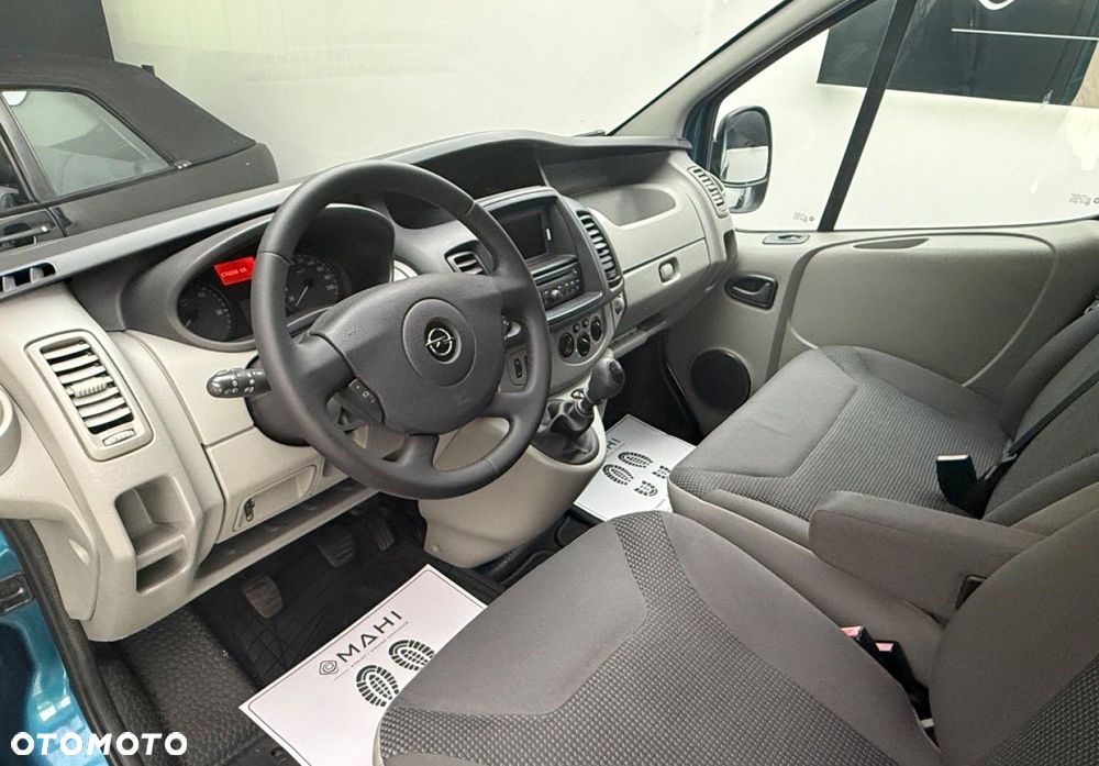 Opel Vivaro - 24