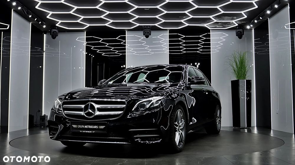 Mercedes-Benz Klasa E 220 d 4-Matic 9G-TRONIC - 2