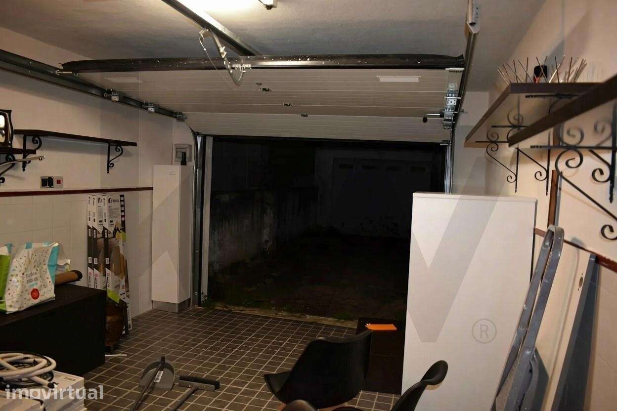 Garagem para Arrendamento - Celas, Rua Nicolau Chanterenne, Coimbra - Grande imagem: 2/6