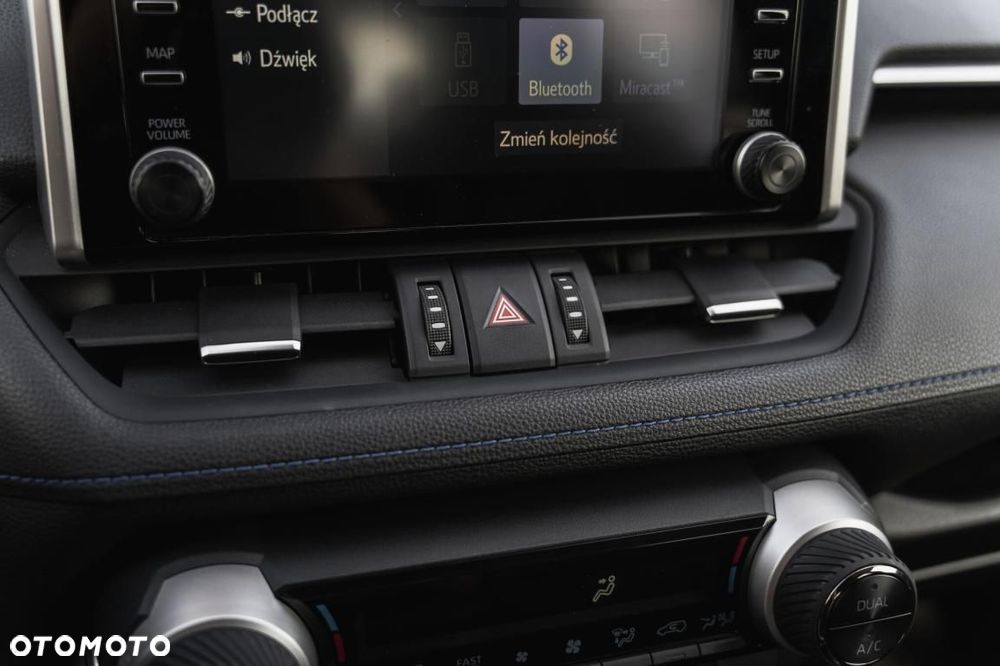 Toyota RAV4 - 22