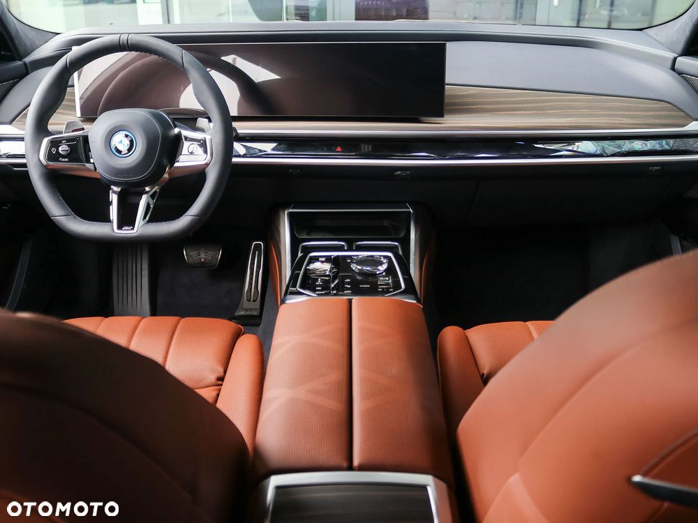 BMW Seria 7 750e PHEV xDrive M Sport sport - 16