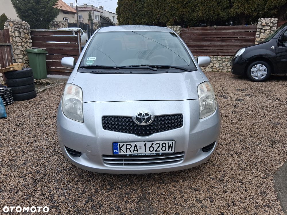 Toyota Yaris 1.0 Luna A/C - 3