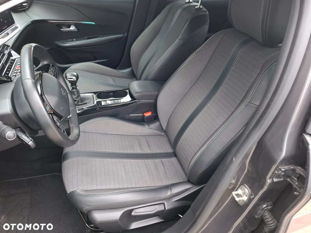 Peugeot 208 1.2 T Allure S&S - 19