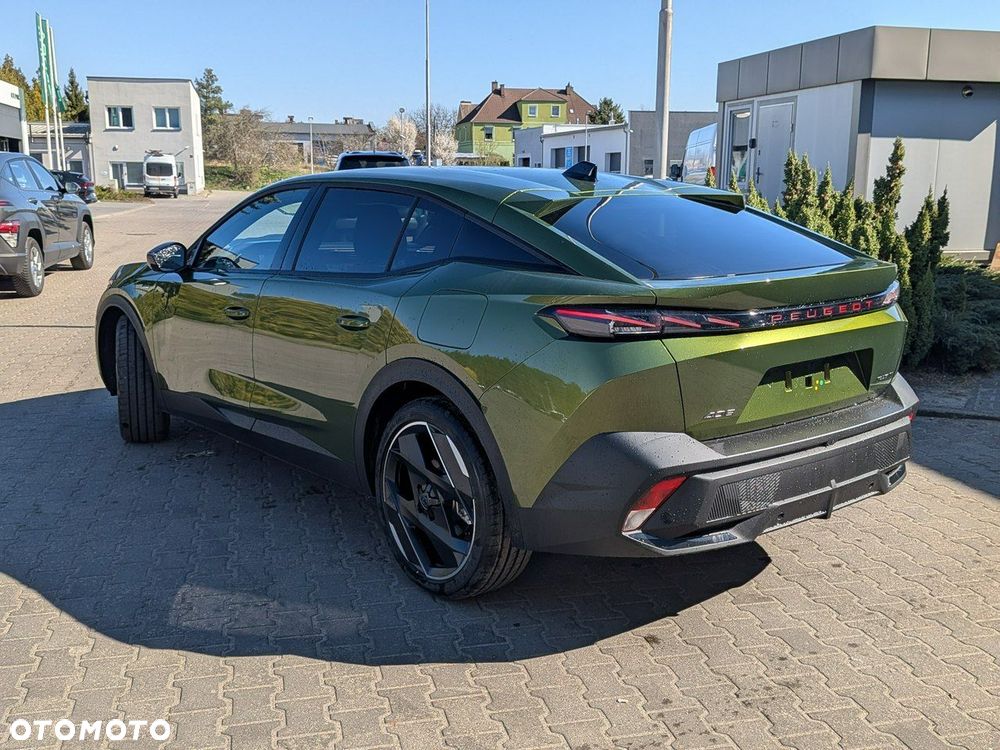 Peugeot 408 - 5