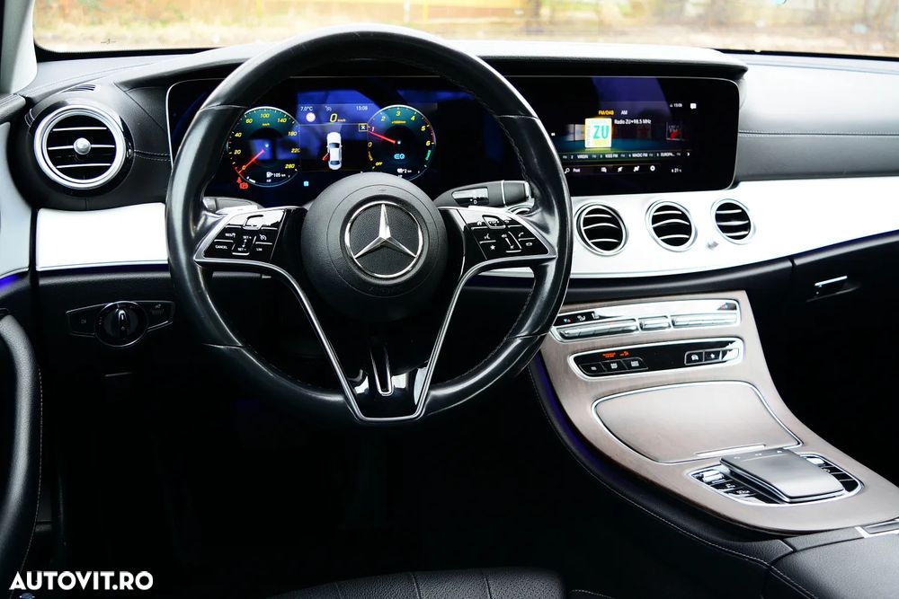 Mercedes-Benz E 300 de 9G-TRONIC - 11