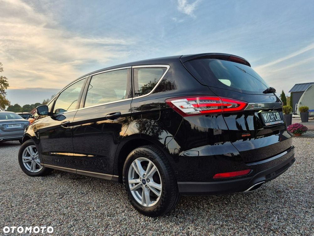 Ford S-Max - 38