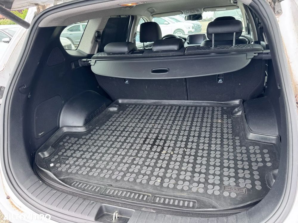 Hyundai Santa Fe 2.2 CRDi 4WD Automatik Premium - 38