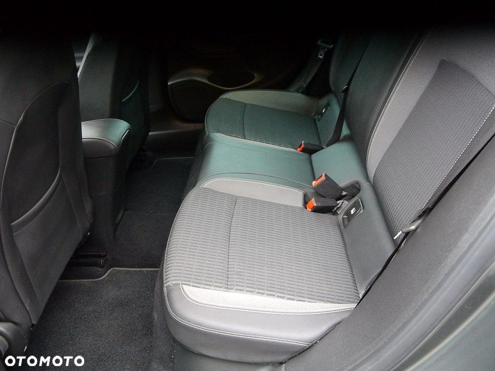 Opel Astra 1.2 T Elegance S&S - 26