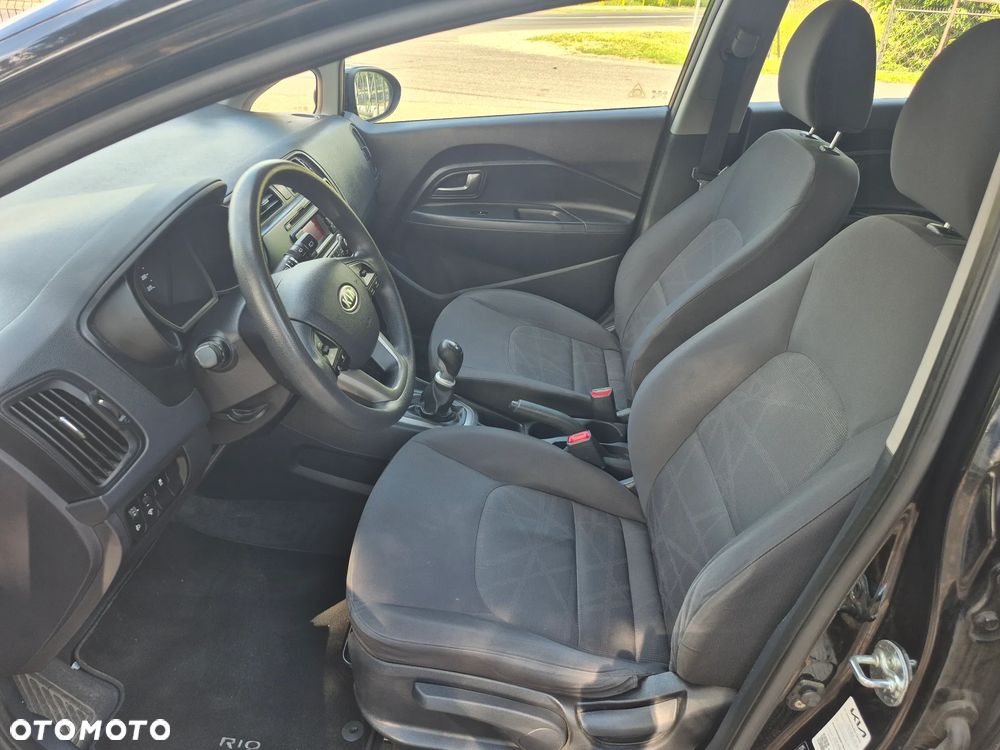 Kia Rio 1.4 Dream Team Edition - 15