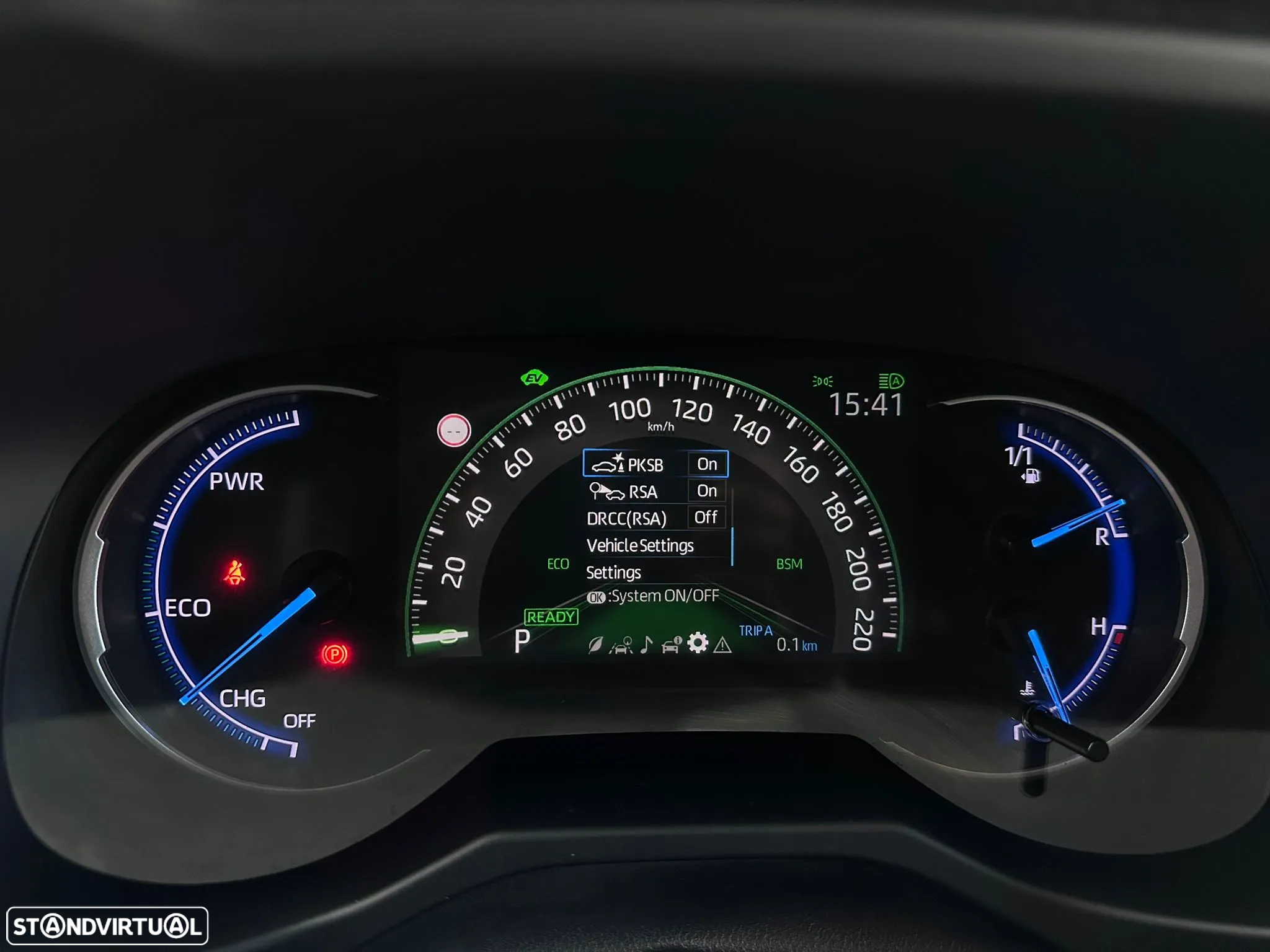 Toyota RAV4 2.5 HDF Lounge - 21