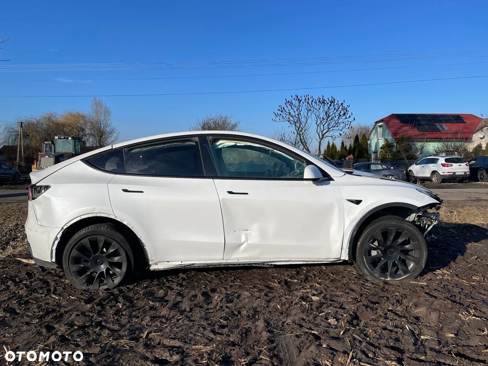 Tesla Model Y Standard - 6