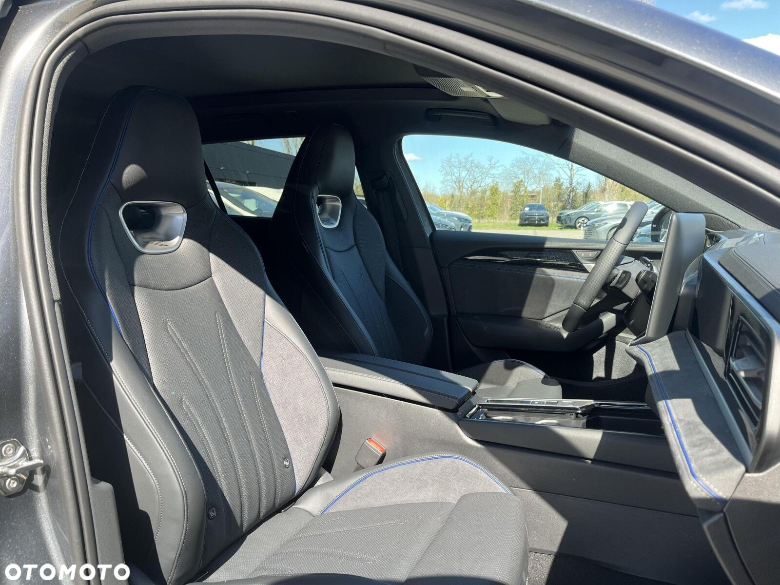 Volkswagen Passat 2.0 TSI 4Mot R-Line Plus DSG - 16