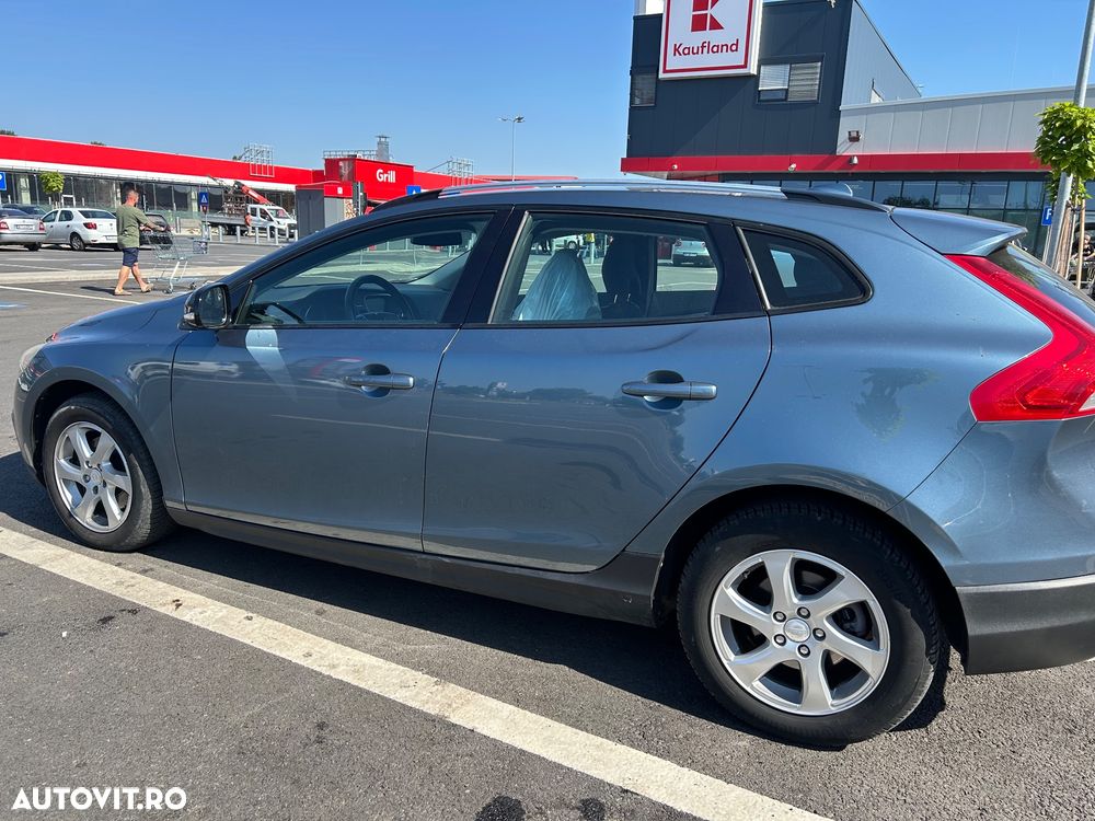 Volvo V40 D2 Powershift Momentum - 9