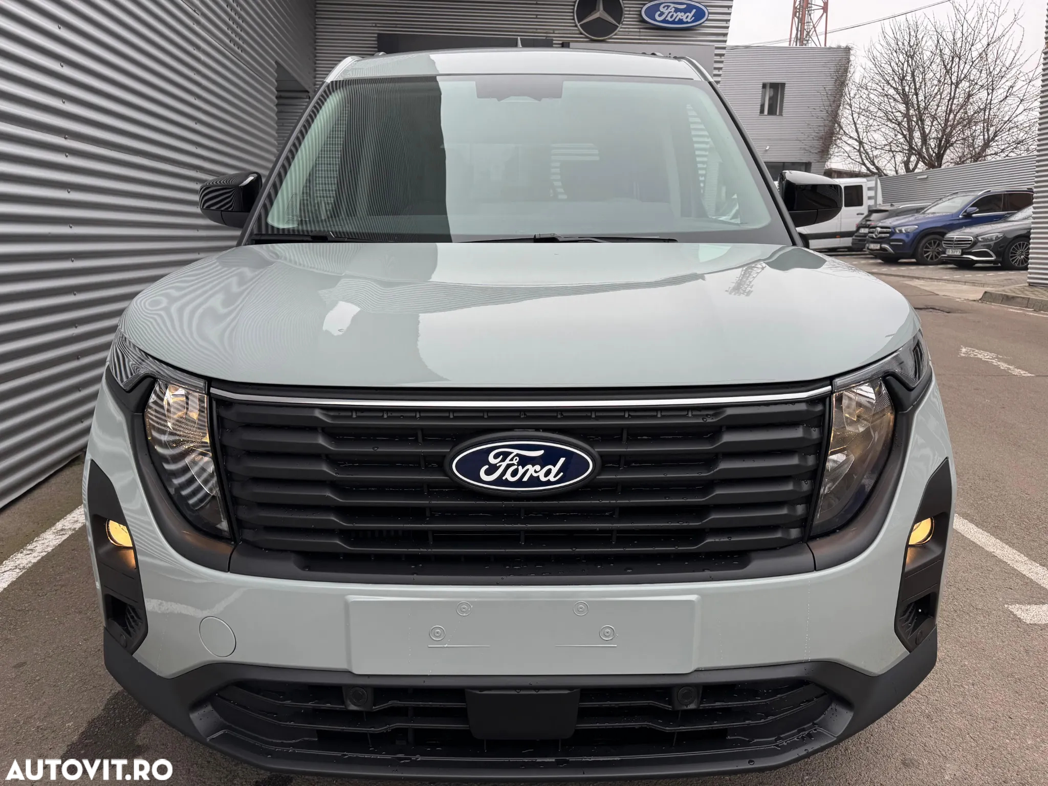 Ford Tourneo Courier - 26
