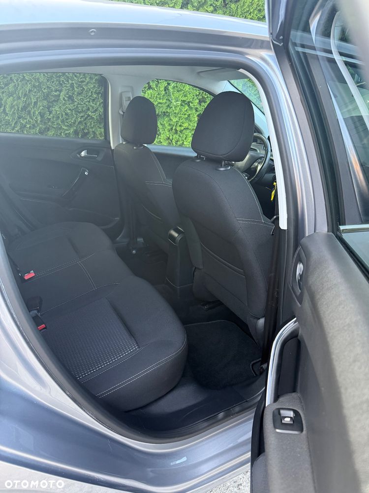Peugeot 208 PureTech 110 Stop & Start EAT6 Allure - 19