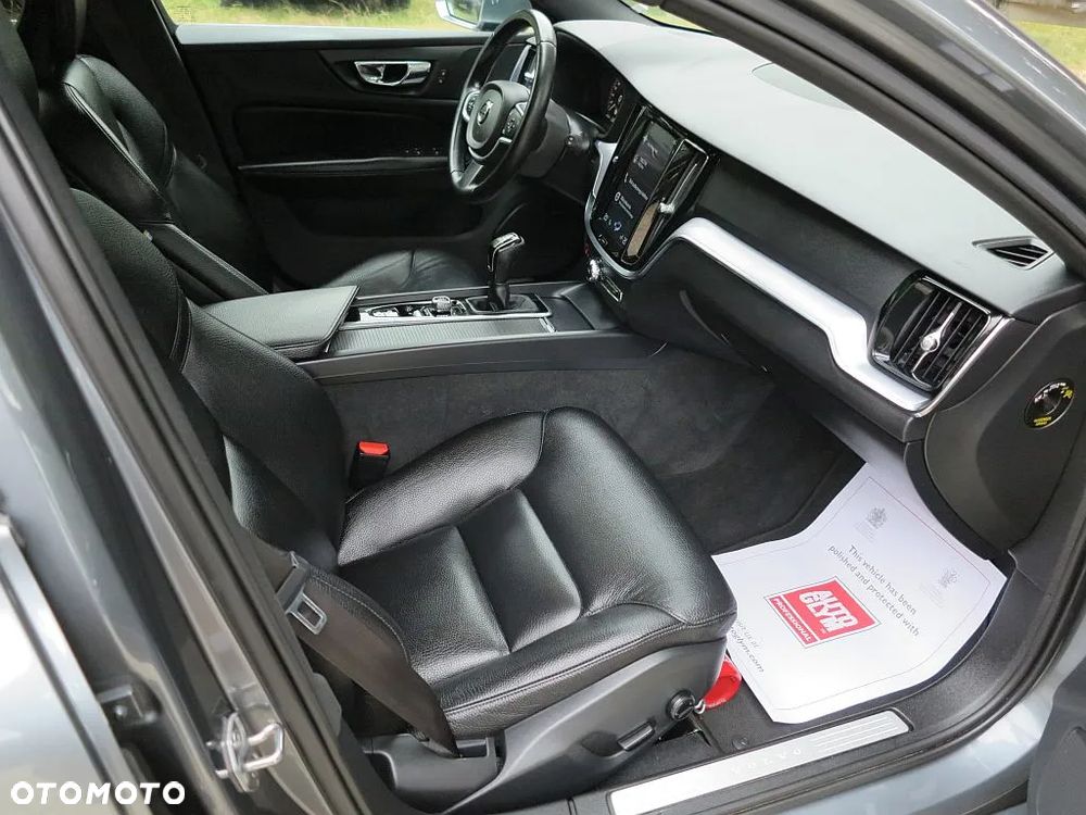 Volvo V60 D3 Momentum - 19