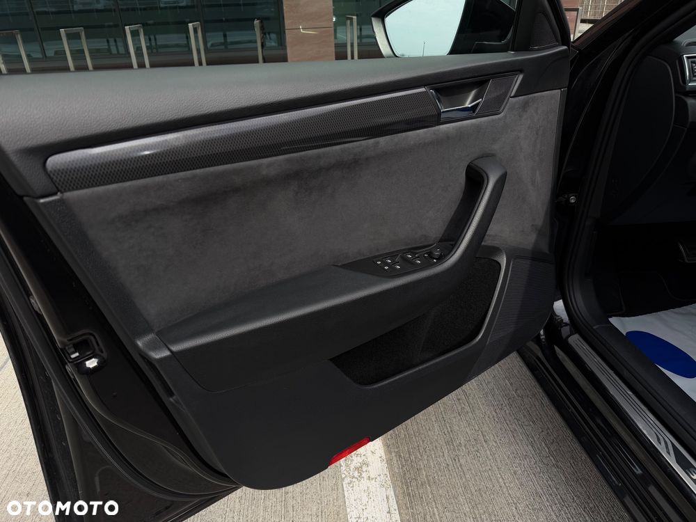 Skoda Superb 2.0 TDI 4x4 Sportline DSG - 28