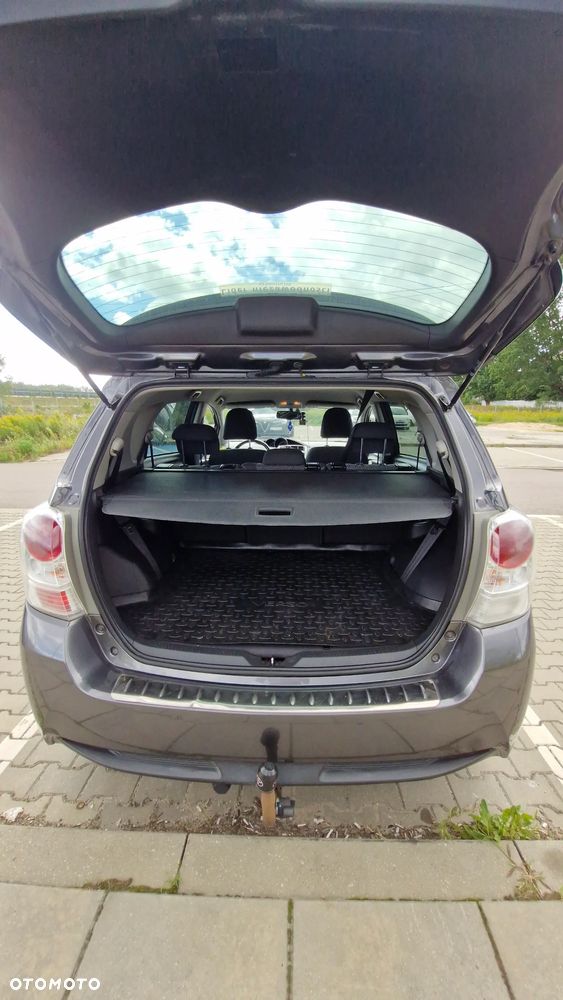Toyota Verso 1.8 Premium 7os MS - 6