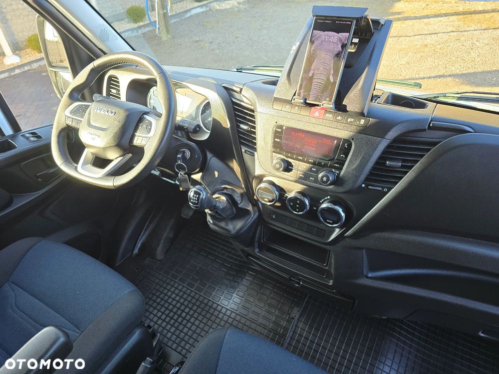 Iveco DAILY DAILY 50C16 KONTENER IZOTERMICZNY 10PALET 4,91cmDługi  2,11cmSzeroki  2,31cmWysoki  SALON PL 106 Tyś km STAN JAK NOWY NA GWARANCJI TEMPOMAT FOTEL PNEŁMATYCZNY KLIMATYZACJA AUTOMATYCZNA - 2