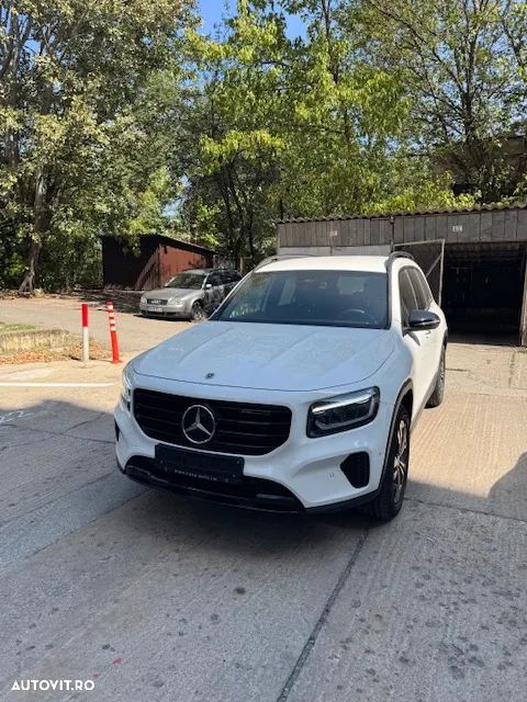 Mercedes-Benz GLB 200 4MATIC Aut. - 1