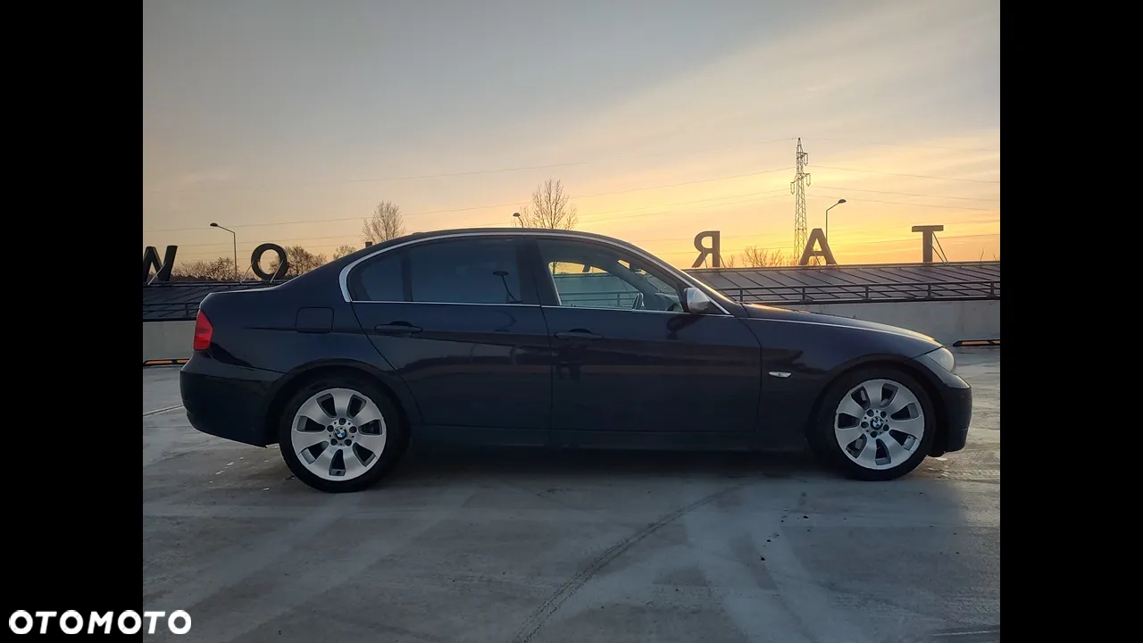 BMW Seria 3 330xi - 9
