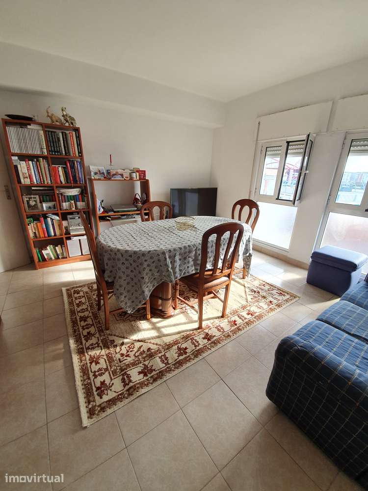 Apartamento T2, junto ao Centro Comercial Colombo, Lisboa - Grande imagem: 4/12