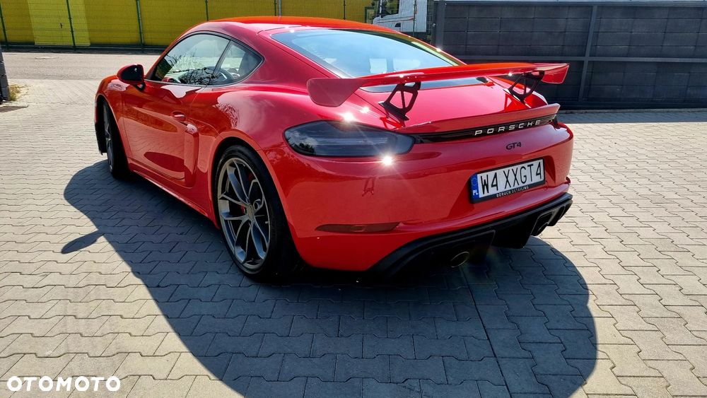Porsche 718 Cayman GPF GT4 - 34