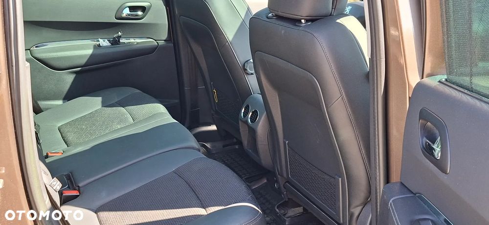 Peugeot 3008 1.6 HDi Style - 8