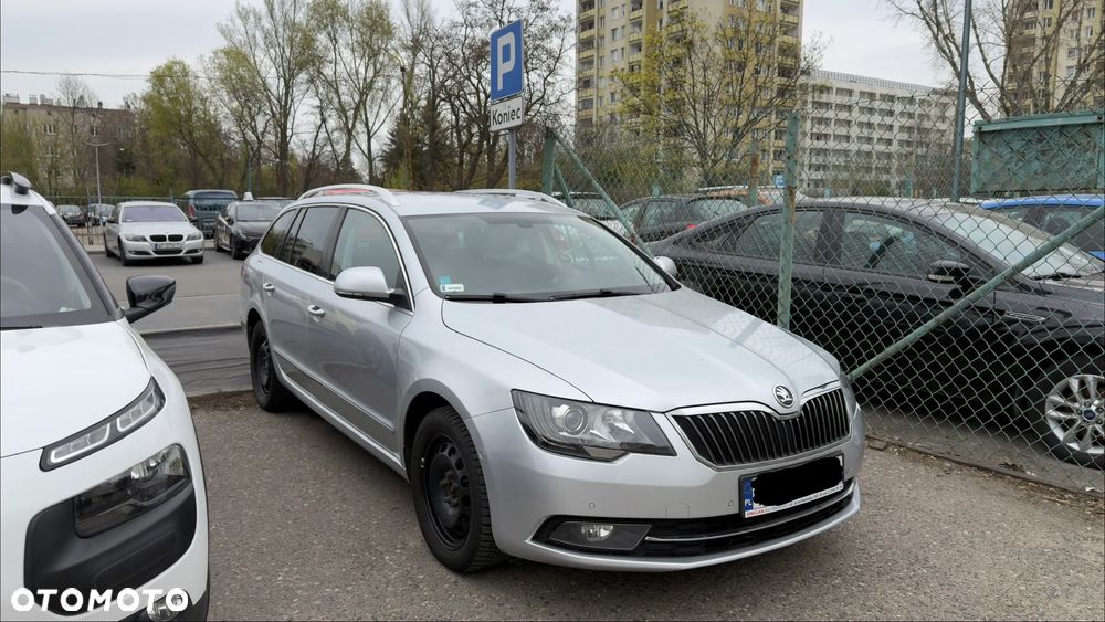 Skoda Superb 2.0 TDI Ambition DSG - 11