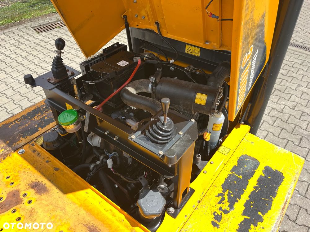 Thwaites Mach 2080 3 Tonne Hydrostatic - 20