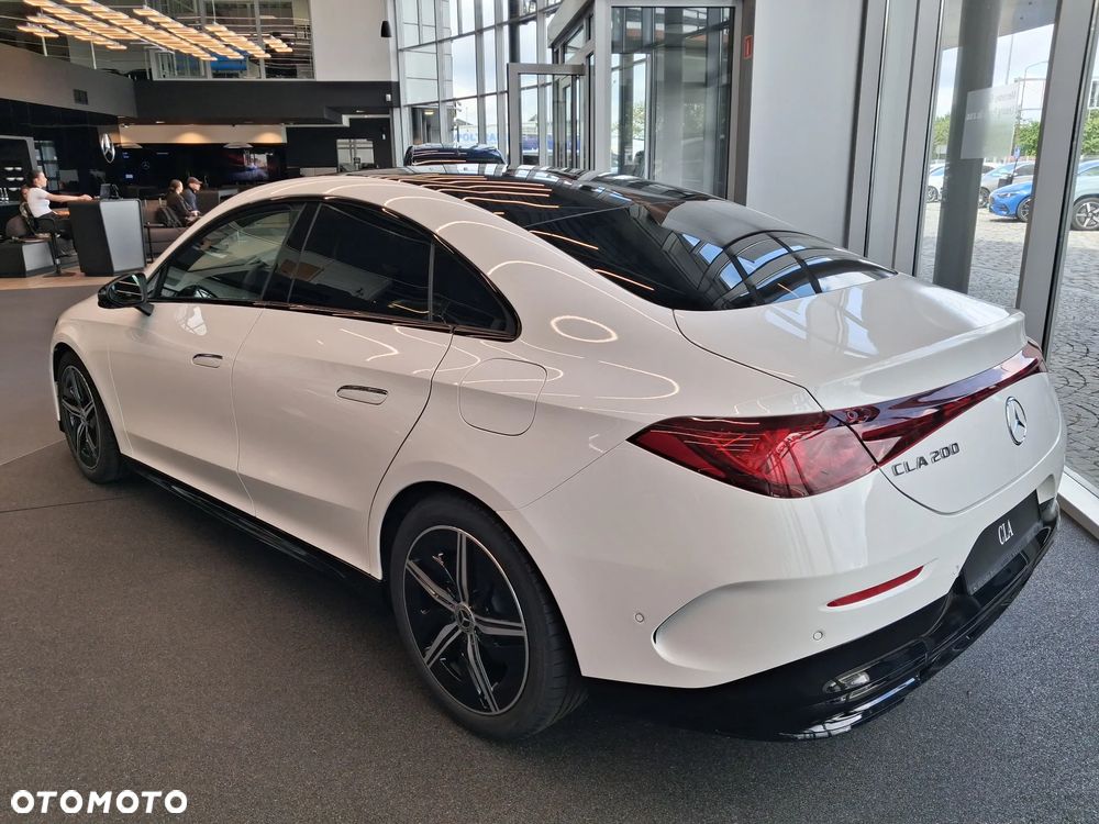 Mercedes-Benz CLA 200 mHEV 8G-DCT - 4