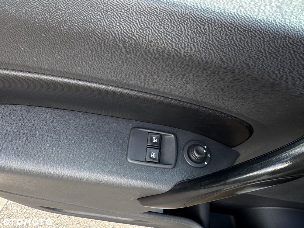 Renault KANGOO - 19