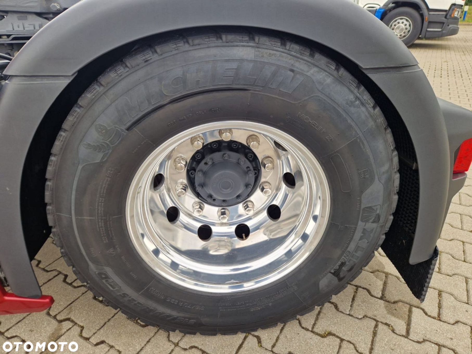 Scania Bogata Wersja, Alu, Metalik, 4 Poduszki / Dealer S - 26
