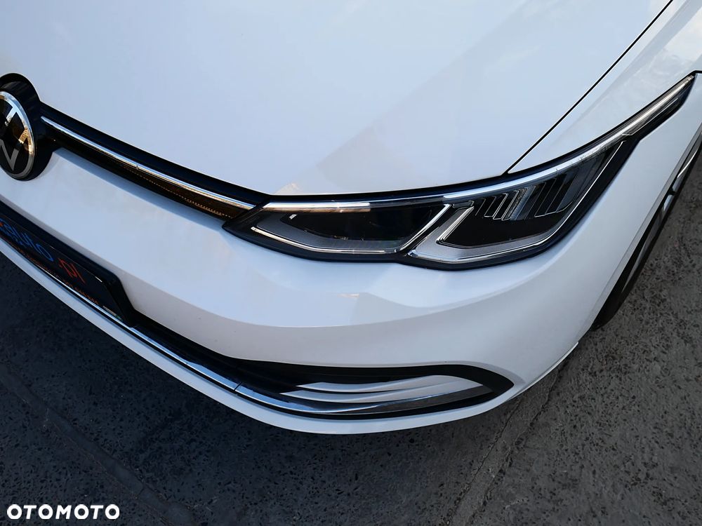 Volkswagen Golf 1.0 eTSI United DSG - 20