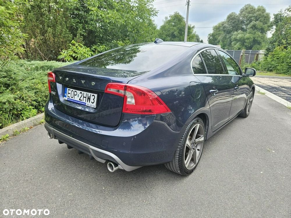 Volvo S60 D2 R-Design Momentum - 4