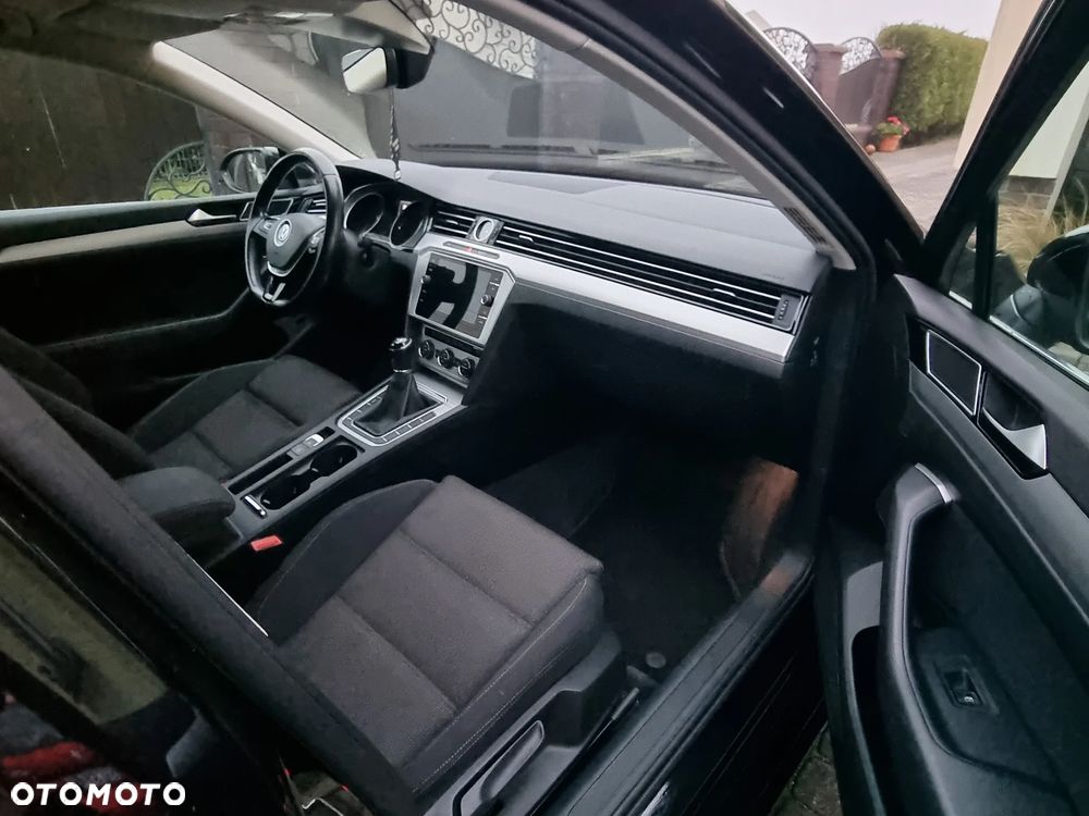 Volkswagen Passat 1.5 TSI EVO Business - 17