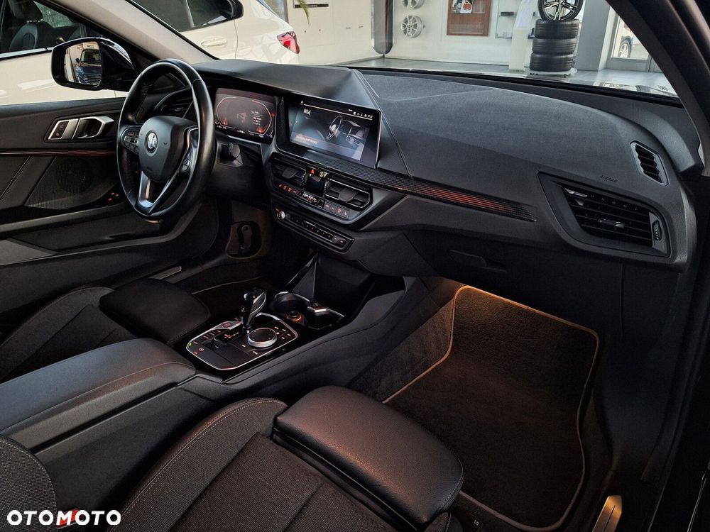 BMW Seria 1 118i Sport Line - 19