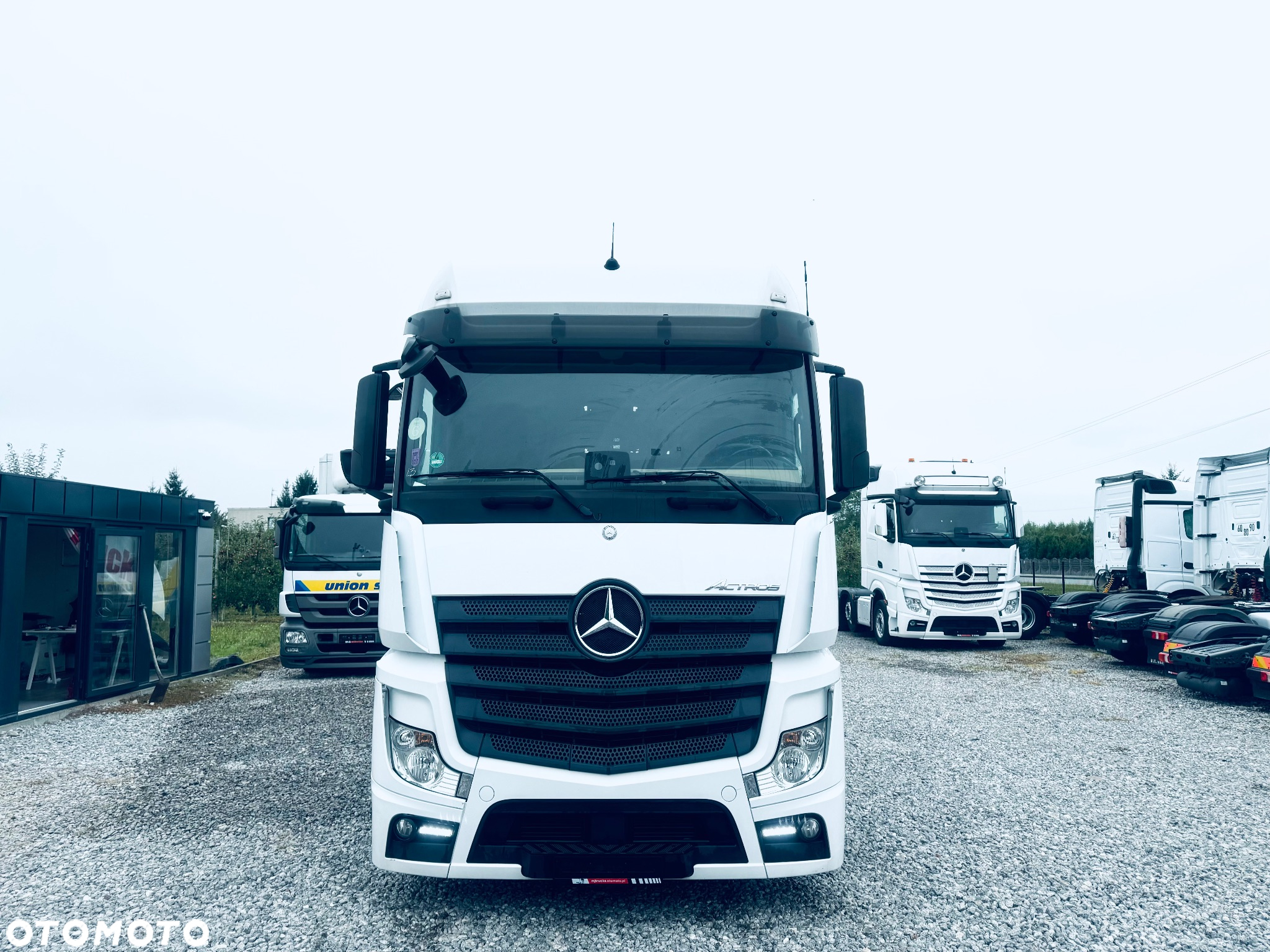 Mercedes-Benz Actros 1845 Bigspace Lowdeck - 2