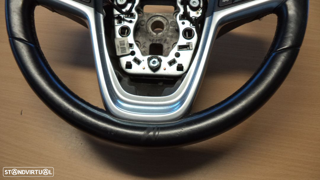 volante Opel Insígnia ano 2012  com comandos (bom estado) - 3