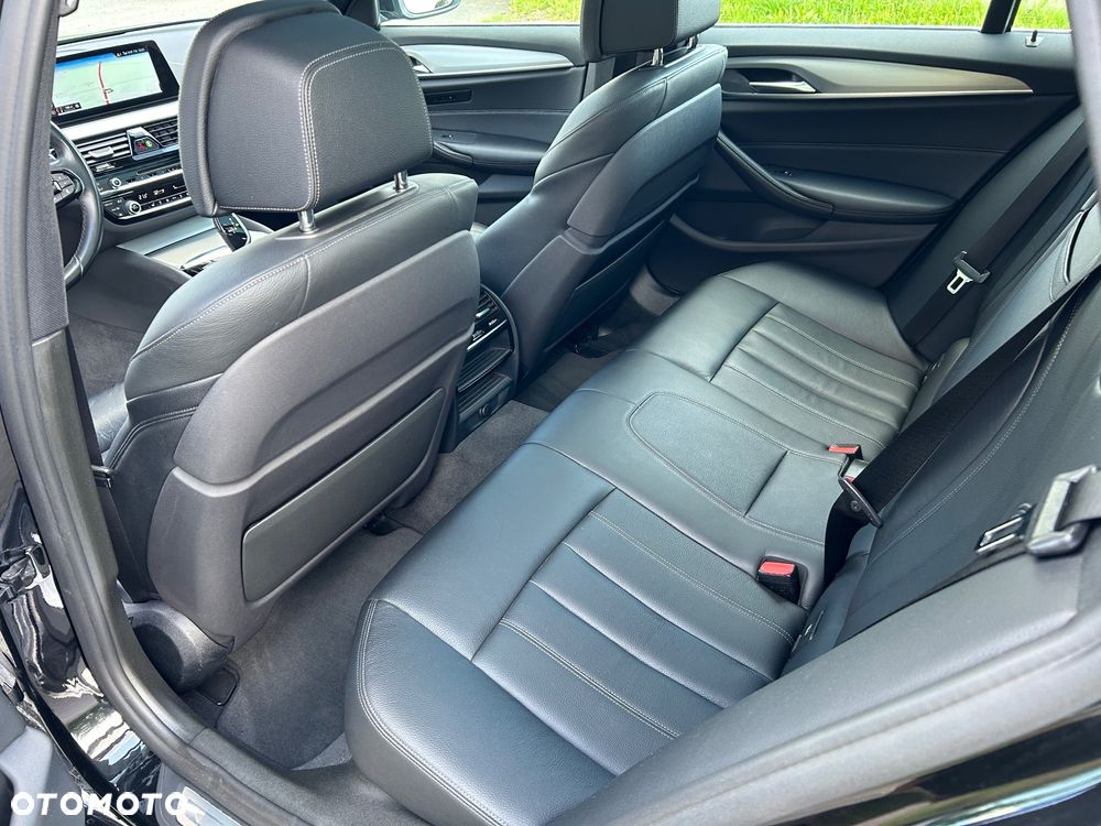 BMW Seria 5 520d Luxury Line - 21