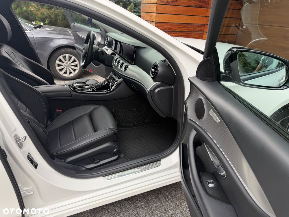 Mercedes-Benz Klasa E 220 d 9G-TRONIC - 37