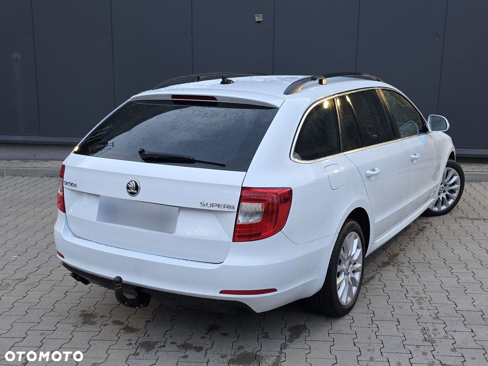 Skoda Superb 2.0 TDI Business DSG - 9
