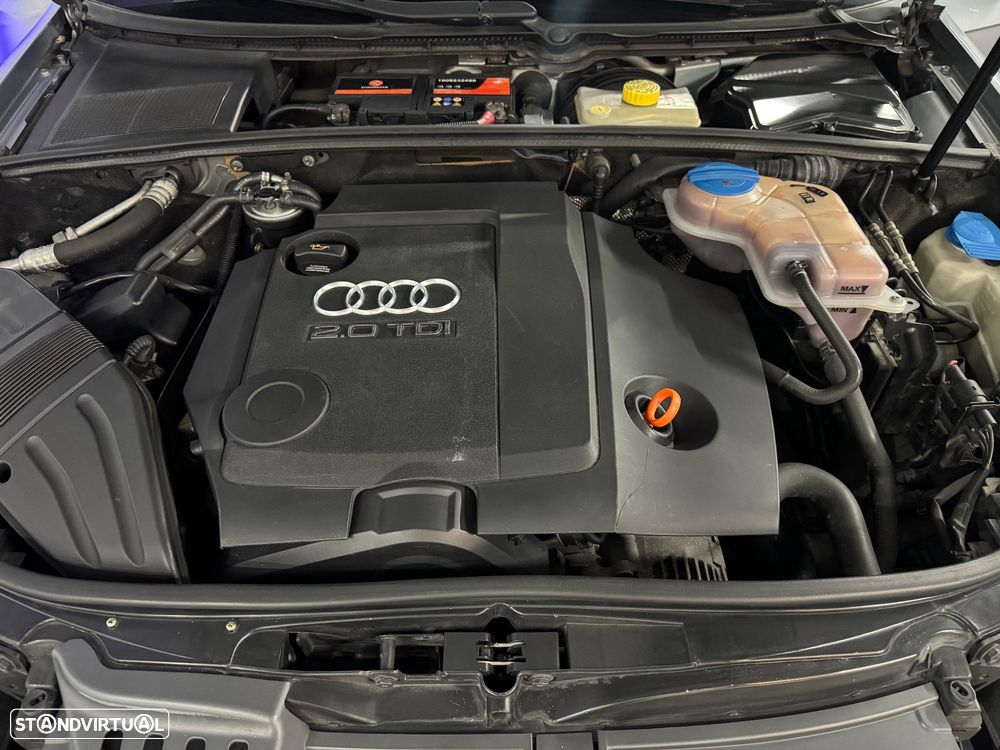 Audi A4 2.0 TDI exclusive - 26