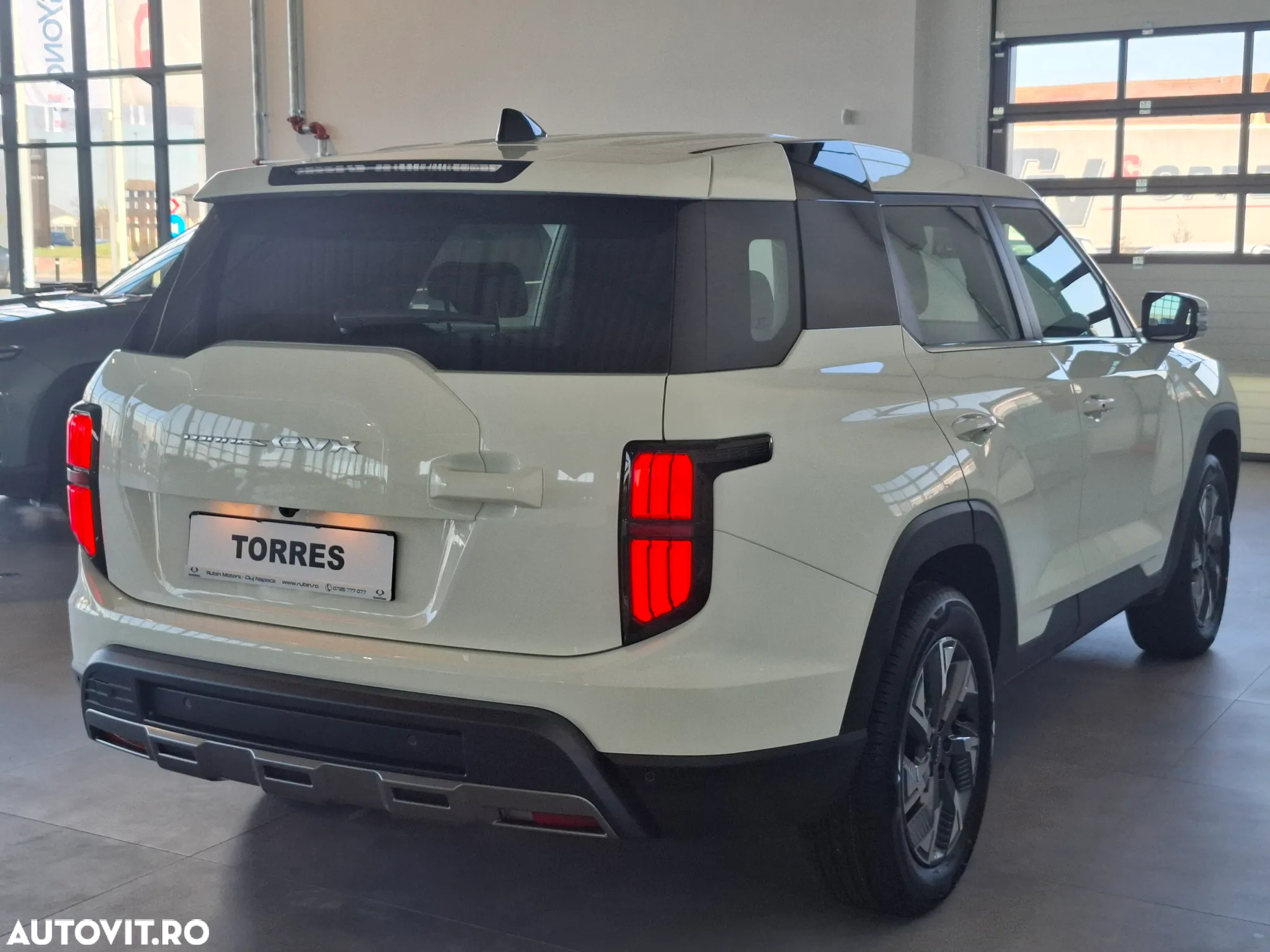KG Mobility Torres EVX - 5