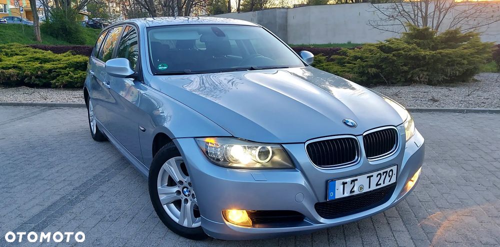 BMW Seria 3 318i Edition Exclusive - 1