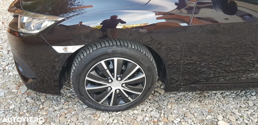 Honda Civic 1.5 VTEC Turbo Elegance Navi - 13
