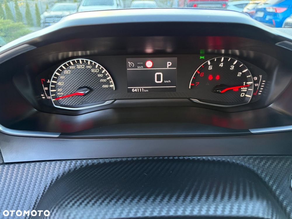 Peugeot 208 PureTech 100 EAT8 Allure - 23